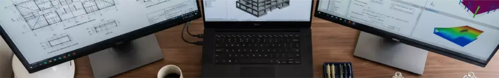 Informações técnicas da OBRAP Engenharia de Estruturas com monitores exibindo projetos, modelos estruturais e análises computacionais.
